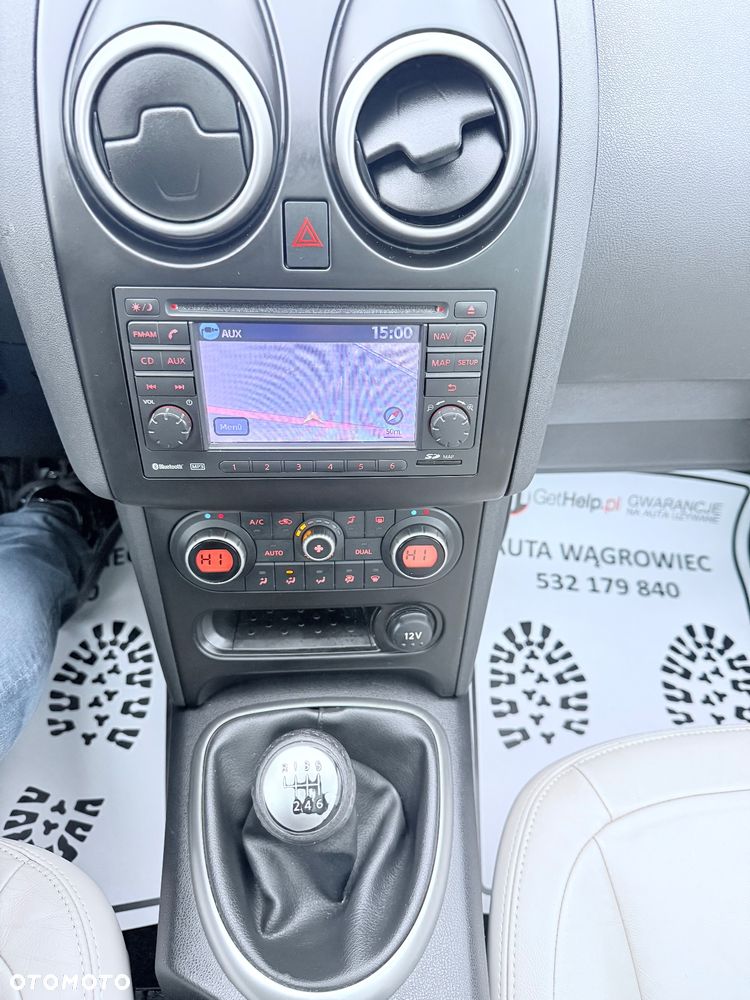 Nissan Qashqai 2.0 dCi 4 x 4 DPF tekna - 17