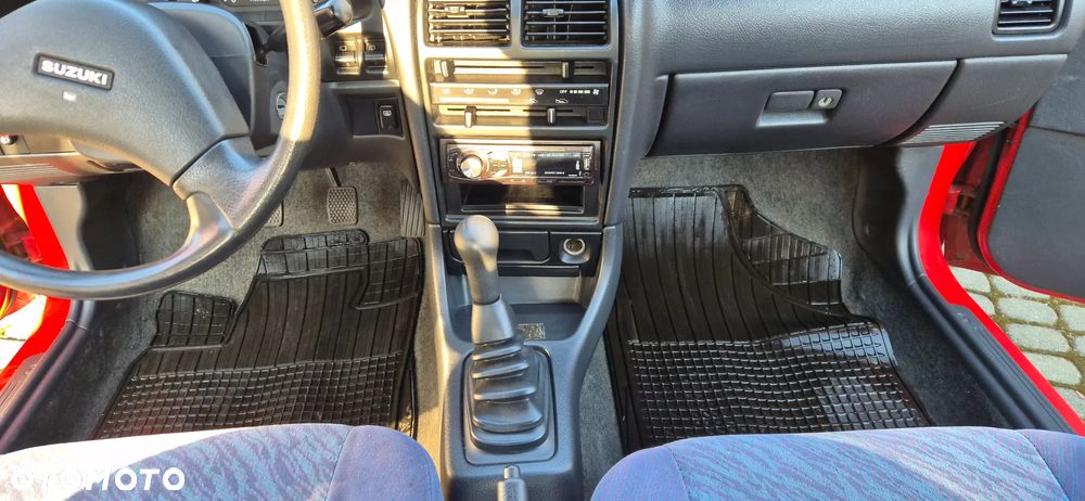 Suzuki Swift 1.0 GL - 10