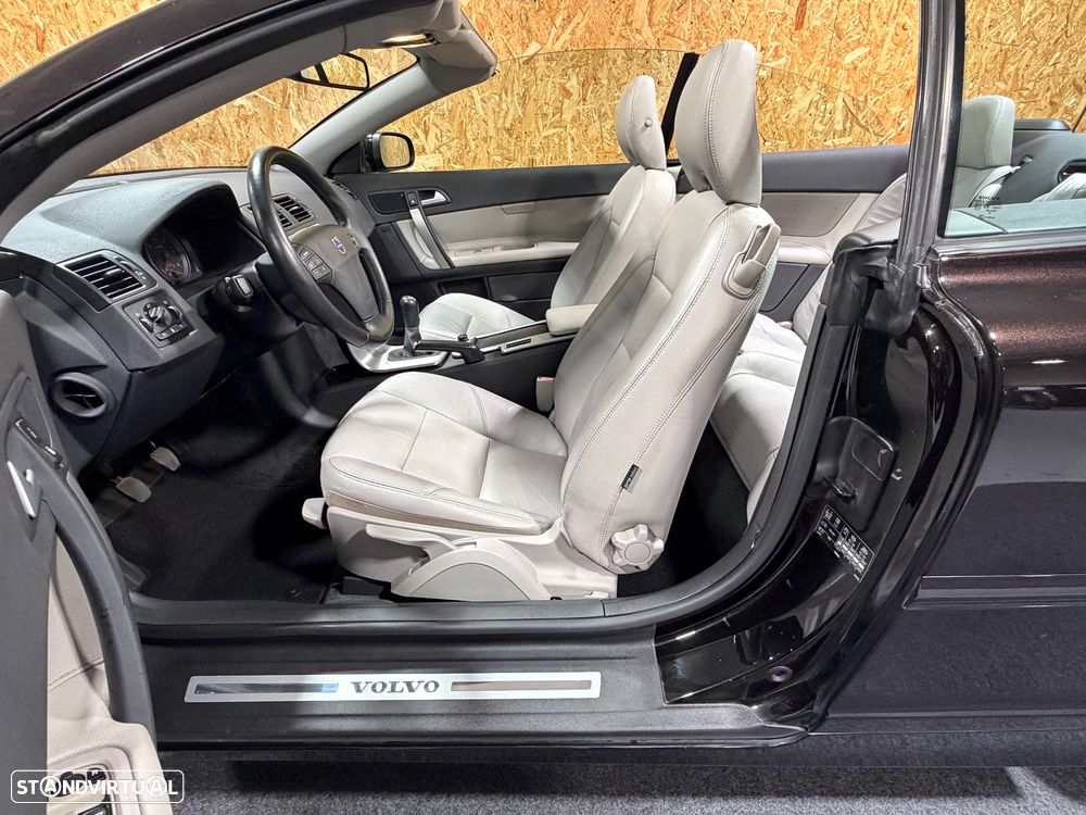 Volvo C70 2.0 D Momentum - 13