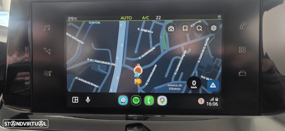 Peugeot 2008 1.5 BlueHDi Allure Pack - 21