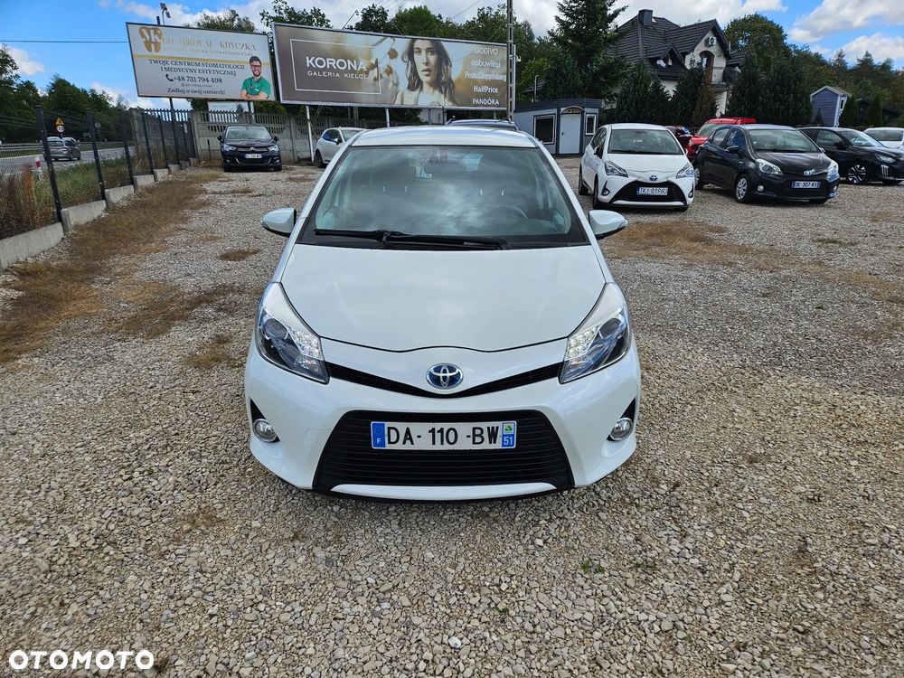 Toyota Yaris Hybrid 100 Sol - 6