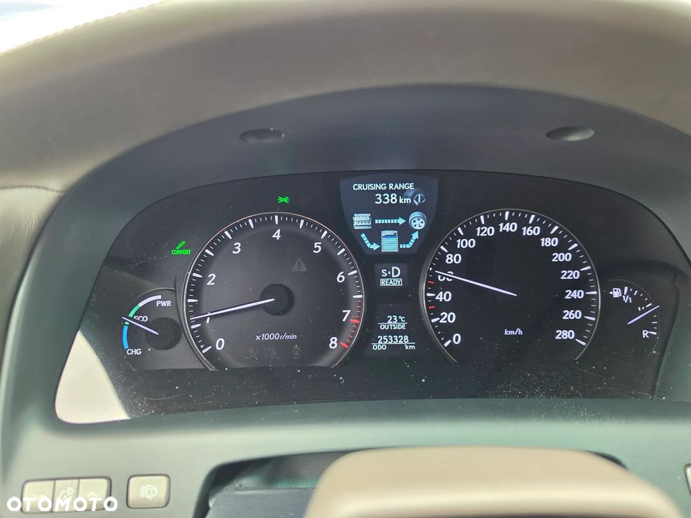Lexus LS 600h Elegance - 21