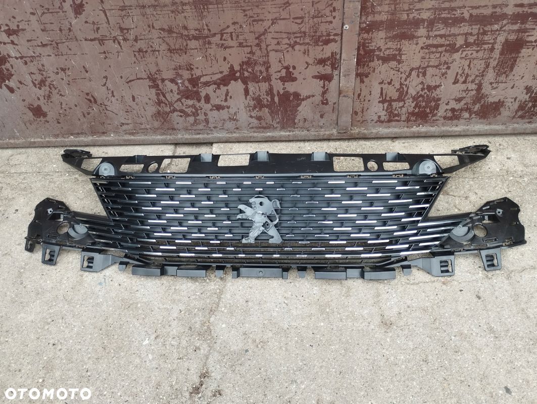 Grill Atrapa Peugeot 3008 5008 II LIFT 2020-2024 - 1