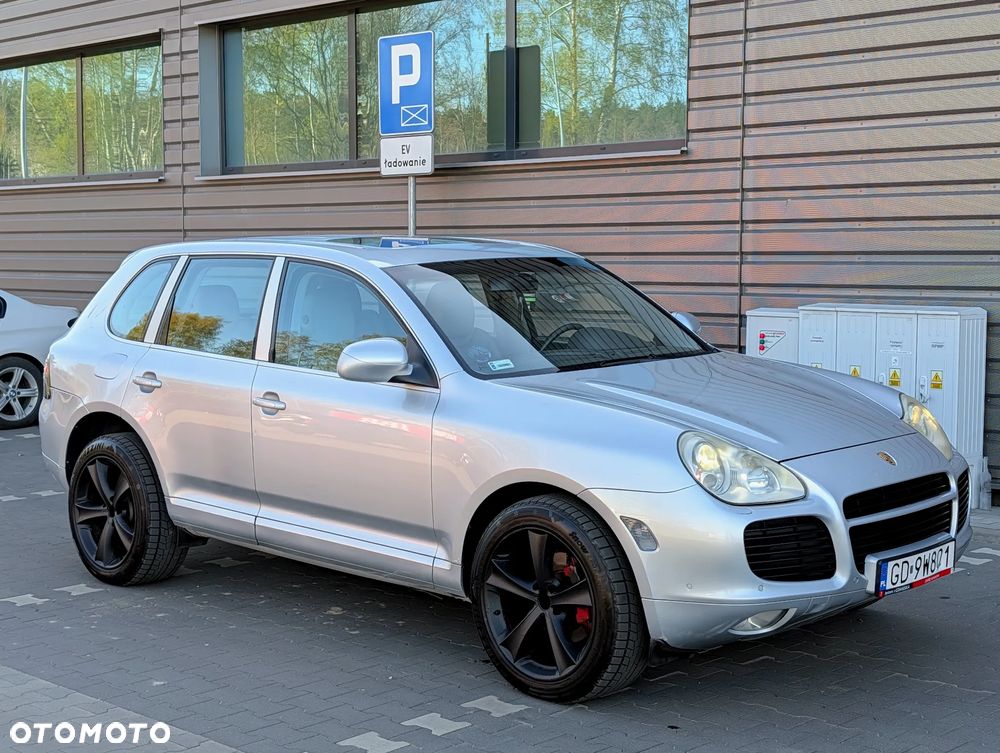Porsche Cayenne - 1