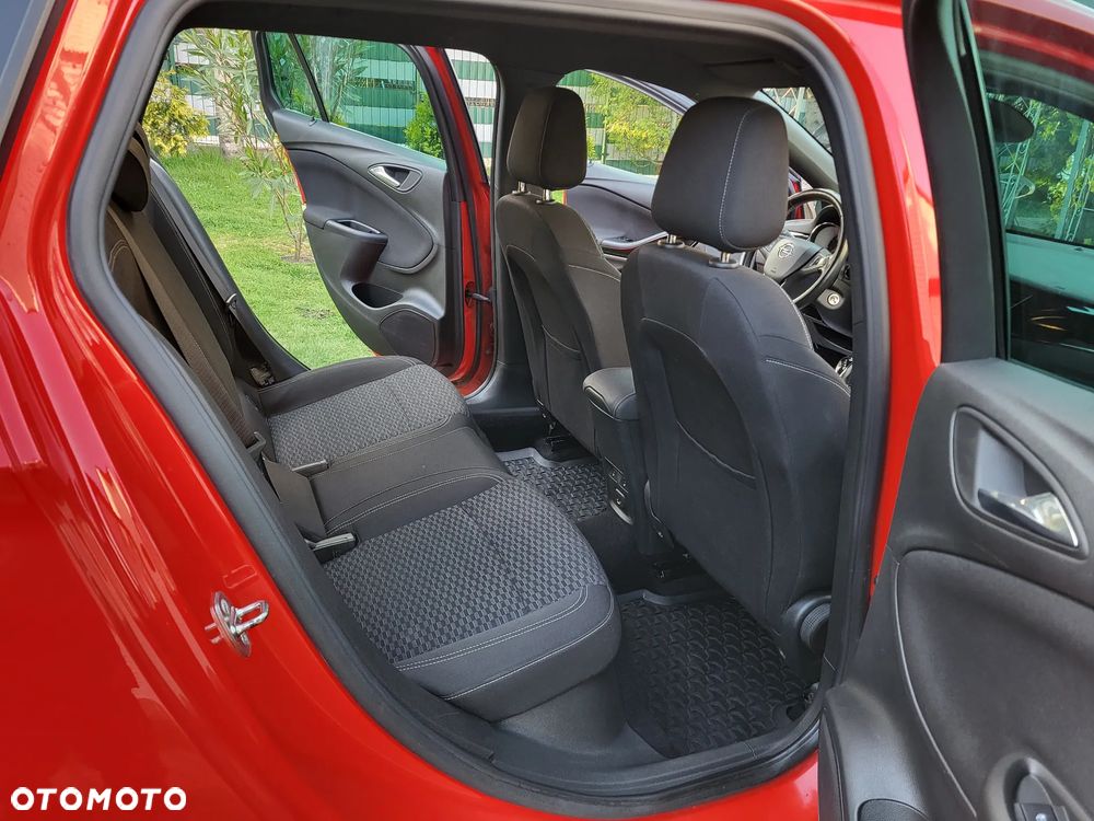 Opel Astra 1.4 Turbo Business - 11