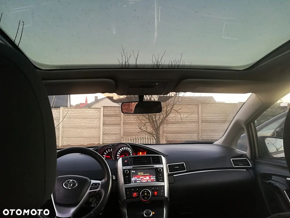 Toyota Verso 1.6 D-4D Prestige - 6