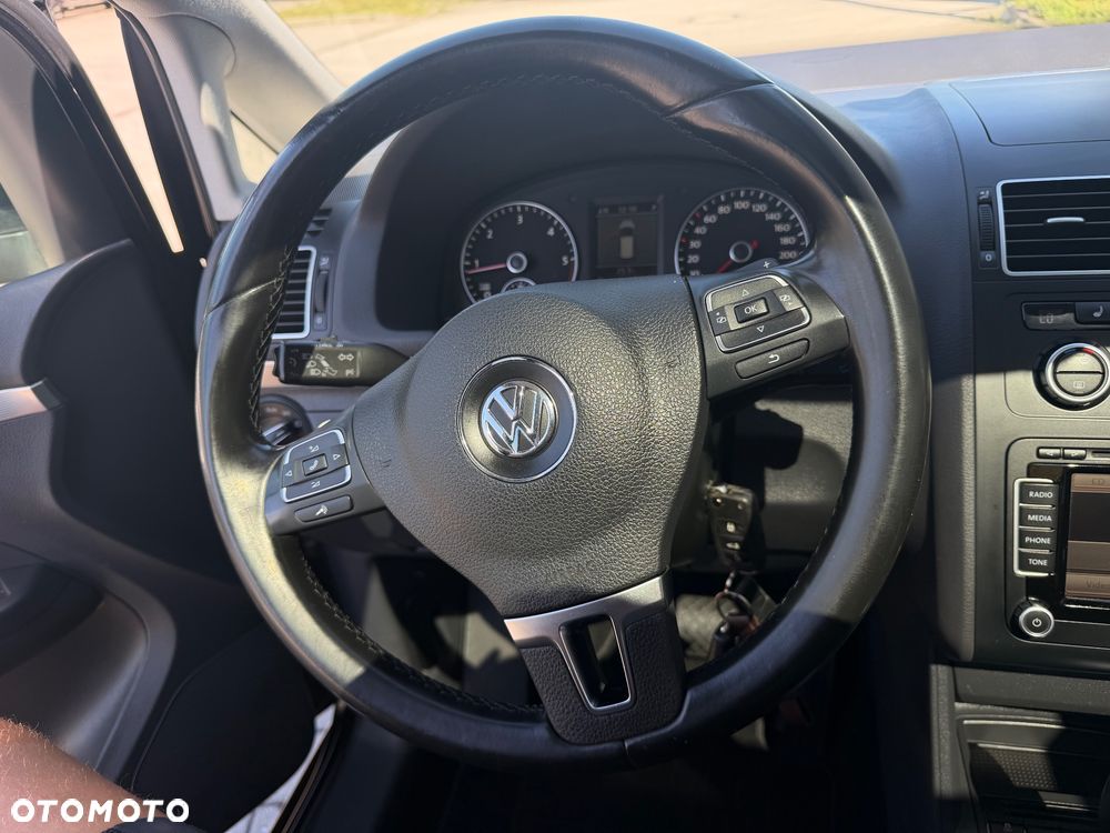 Volkswagen Touran 2.0 TDI DPF Highline DSG - 3