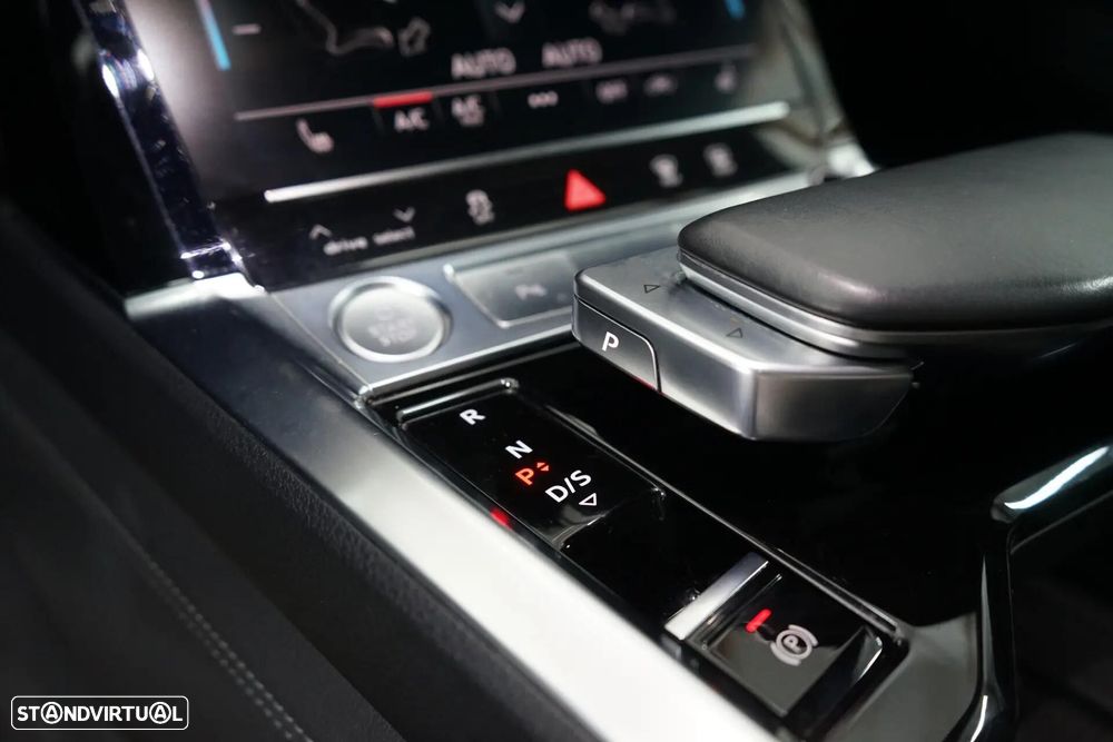 Audi e-tron 50 quattro S line - 39