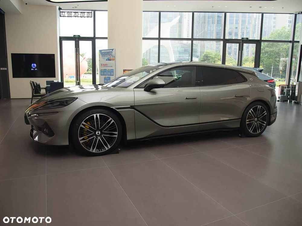 Denza Z9 GT - 4