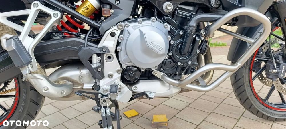 BMW F - 26