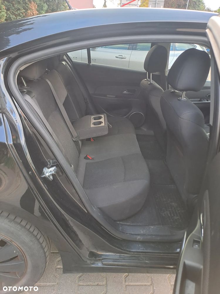 Chevrolet Cruze 1.6 - 8