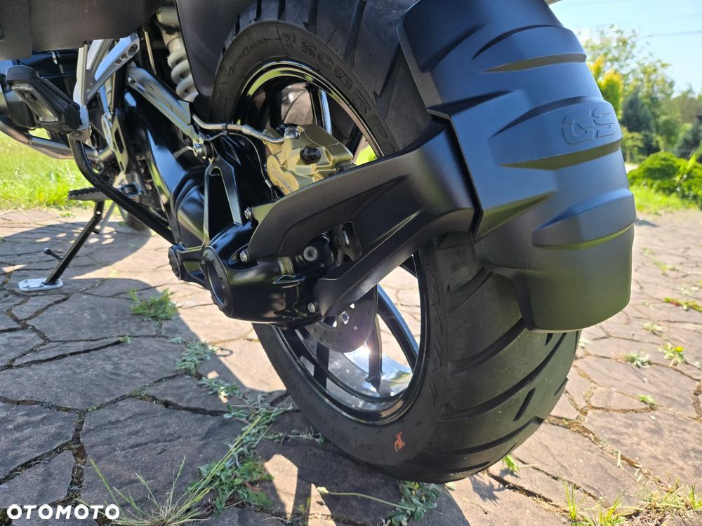 BMW R - 8