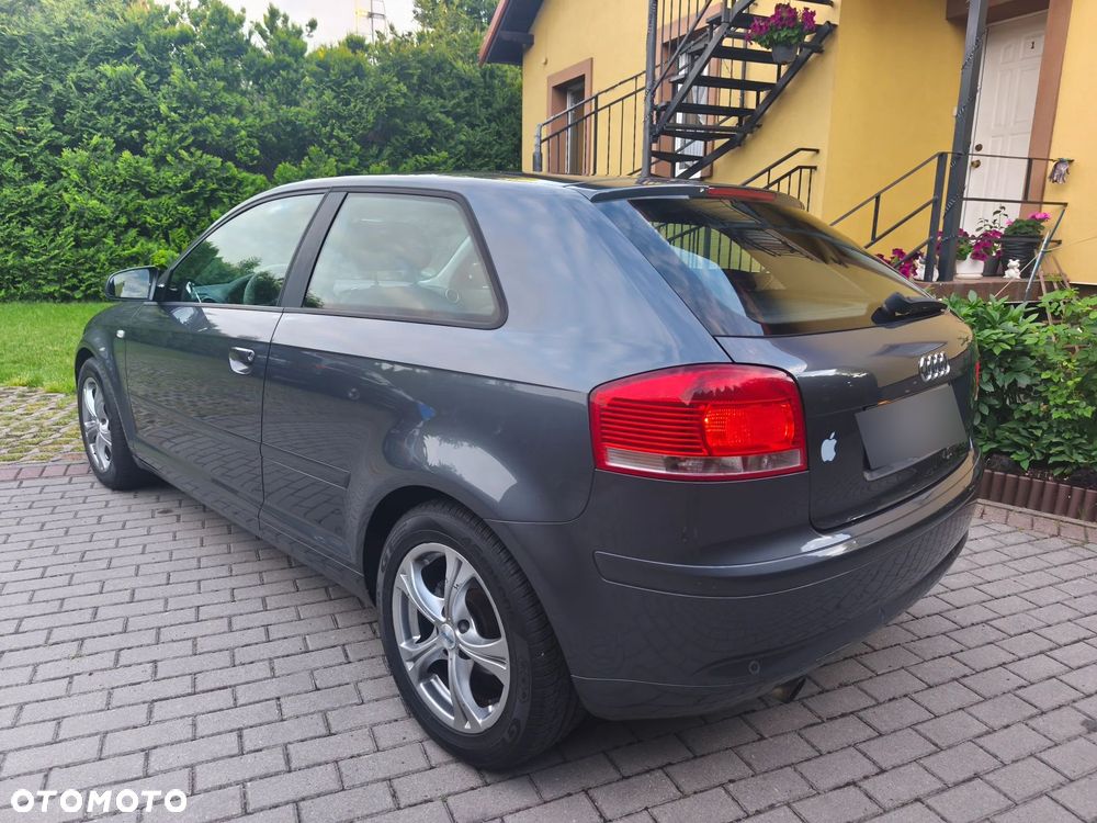 Audi A3 3-drzwiowe 1.6 Ambiente - 7