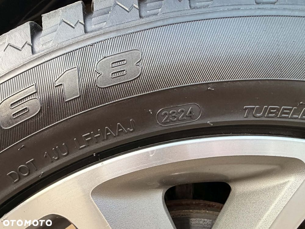 Citroën C-Crosser - 24