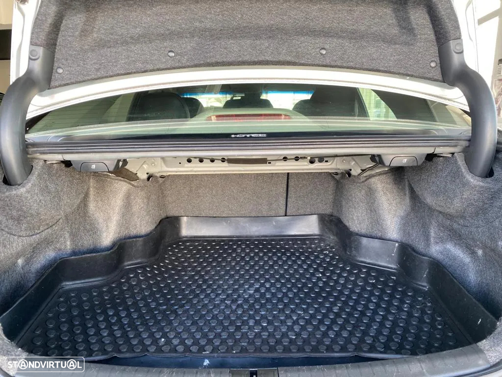 Honda Accord 2.2 i-DTEC Executive - 28