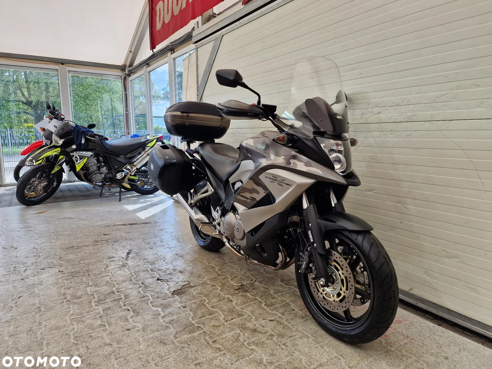 Honda VFR - 6