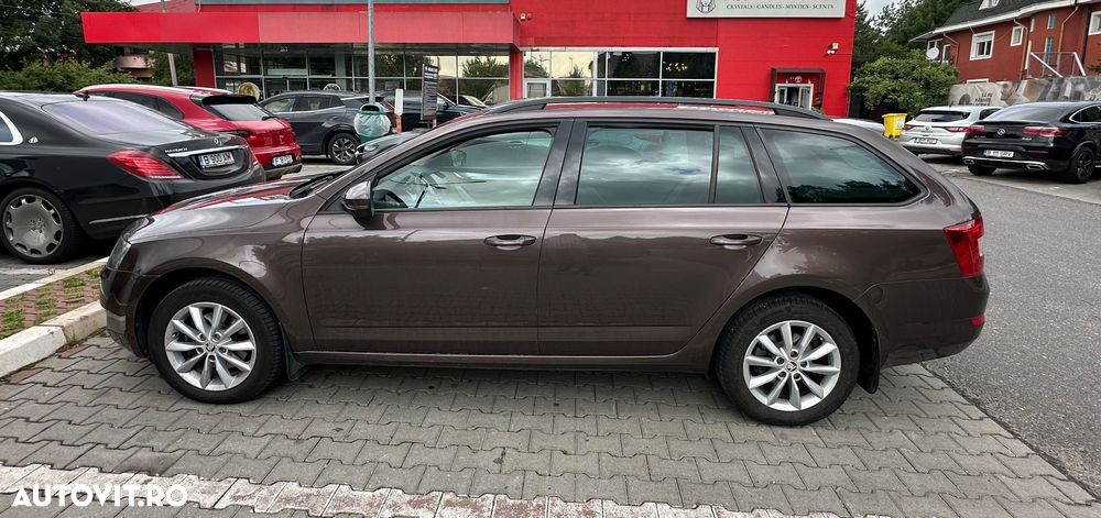 Skoda Octavia 1.6 TDI 4X4 ELEGANCE - 3