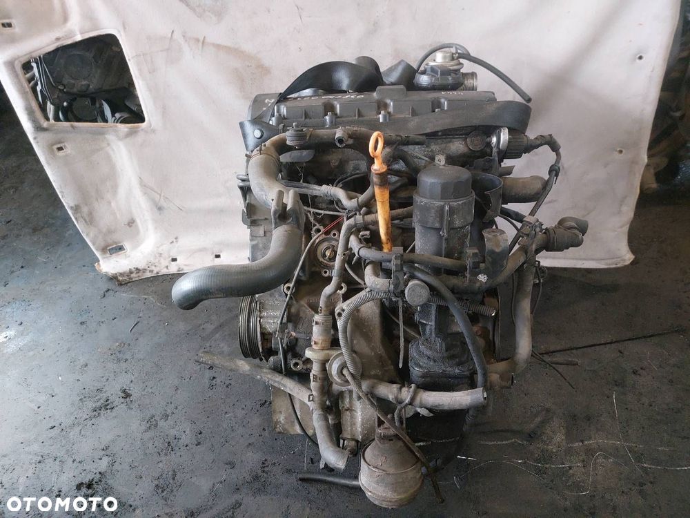 SILNIK DIESEL PASSAT B5 1.9 TDI AVB 038130073J - 1