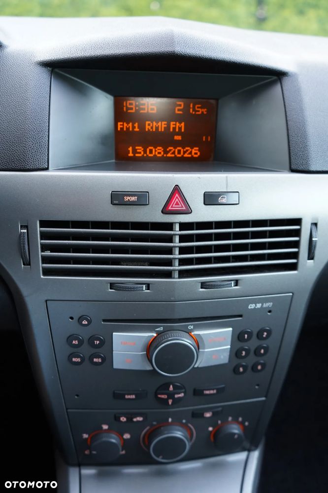 Opel Astra 1.8 Sport - 9