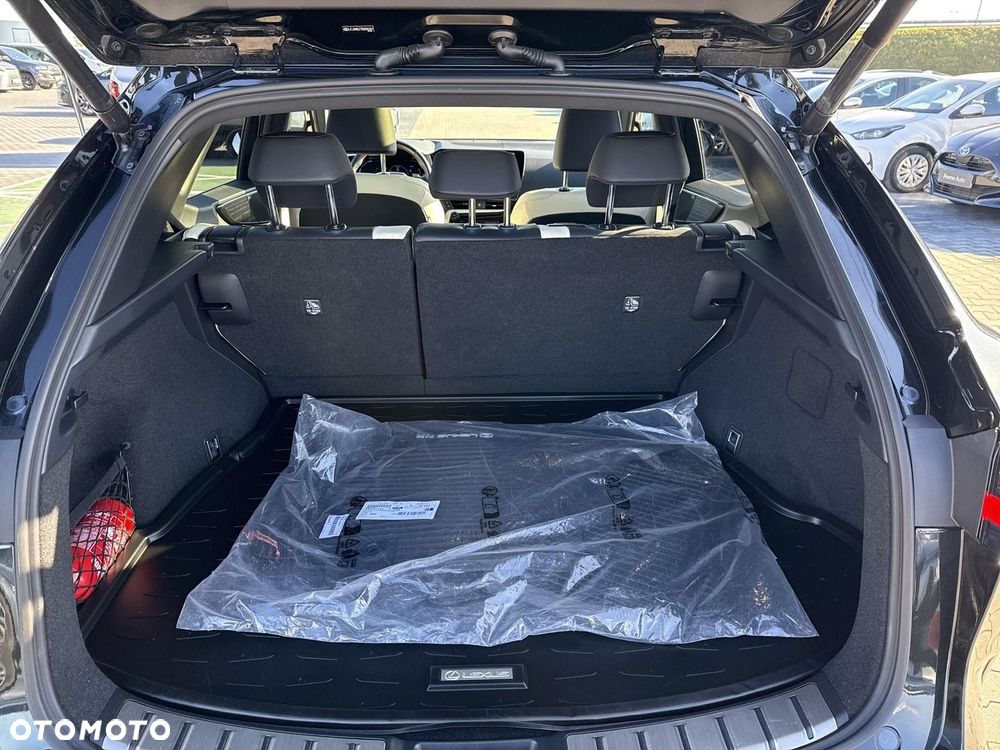 Lexus NX 350h Omotenashi AWD - 10