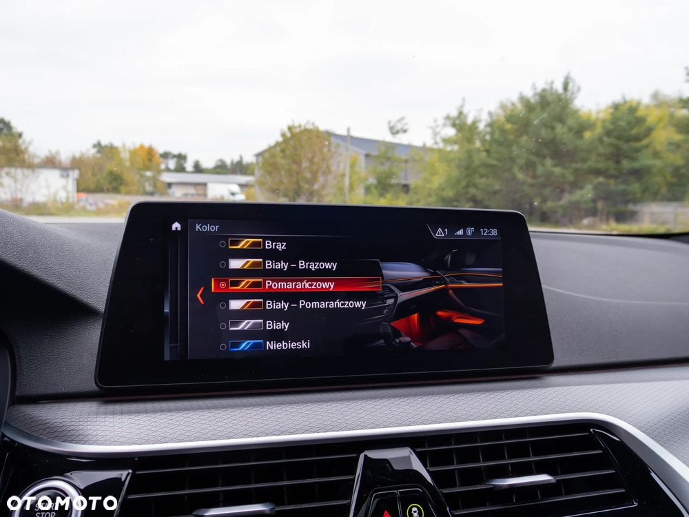 BMW Seria 5 520d xDrive - 34
