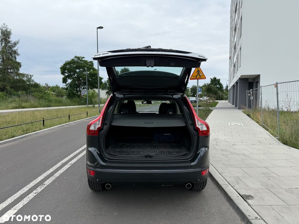 Volvo XC 60 2.4D AWD Momentum - 9