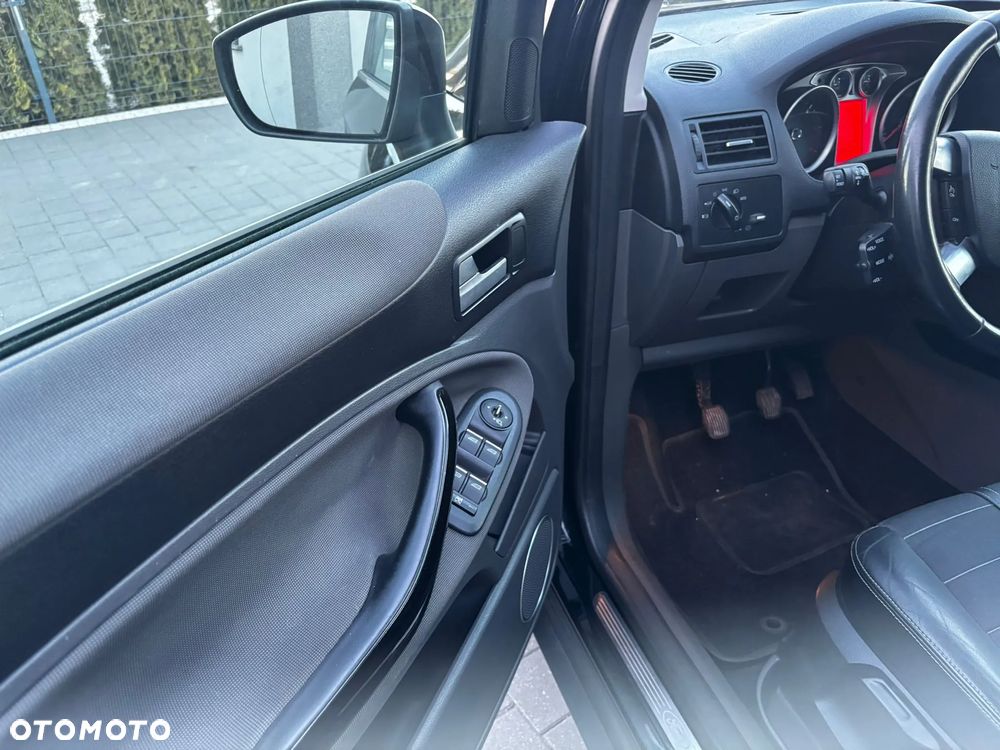 Ford Kuga 2.0 TDCi 4x4 Titanium - 12