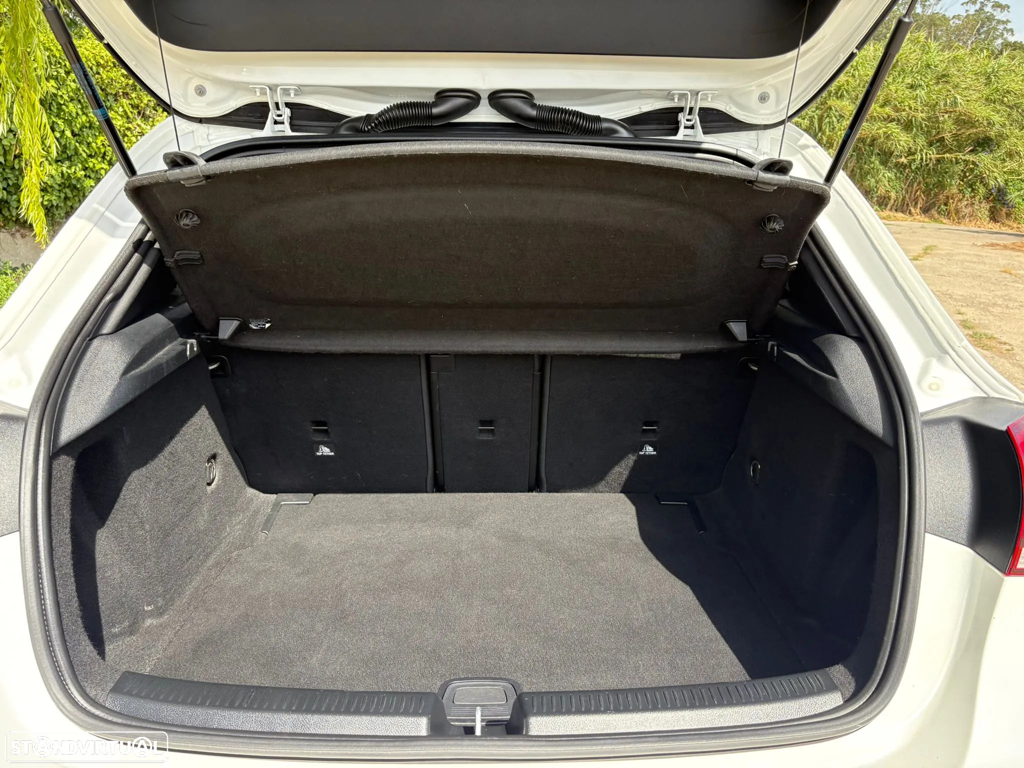 Mercedes-Benz A 220 d 8G-DCT AMG Line - 48