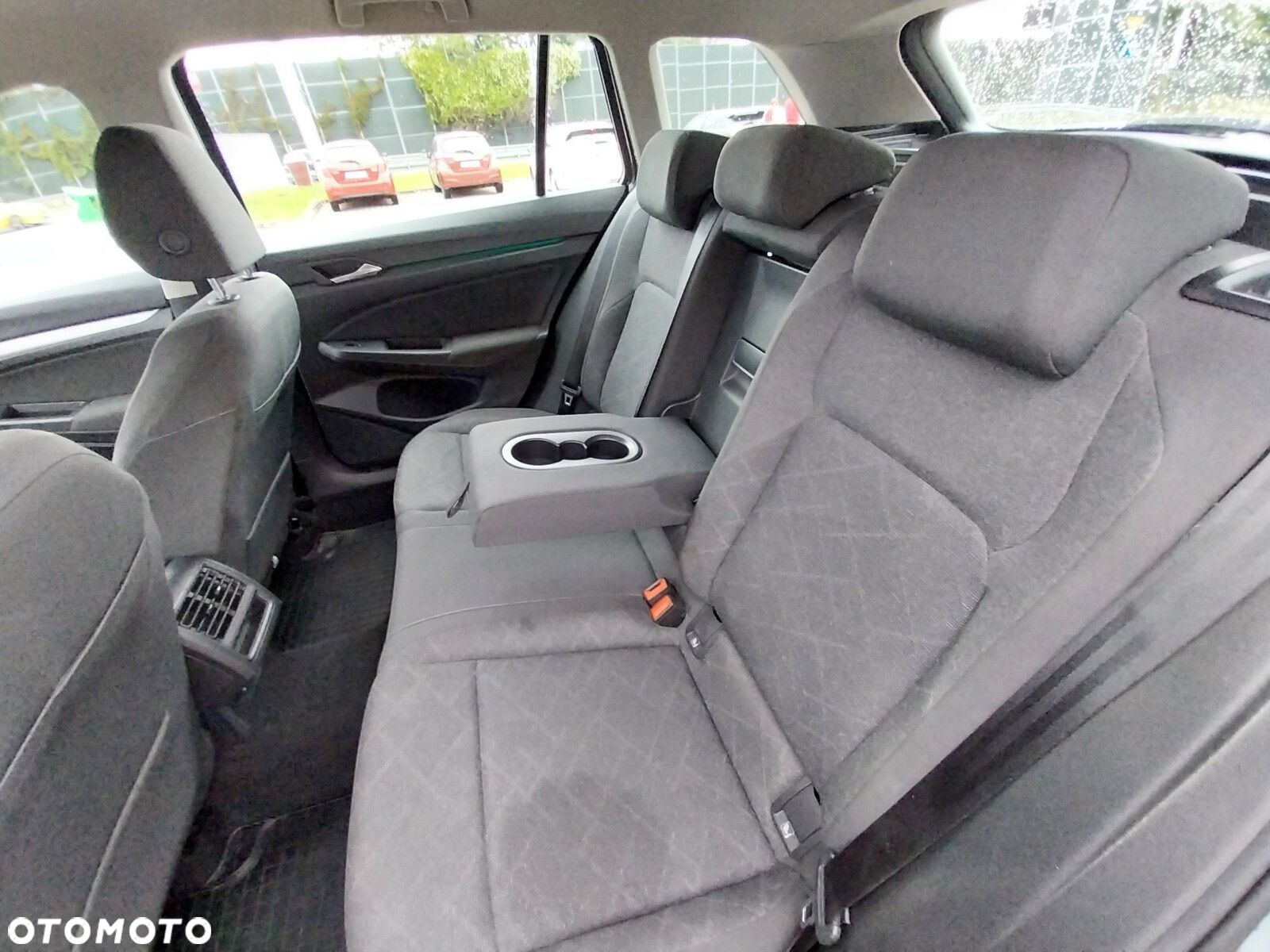 Volkswagen Golf - 9