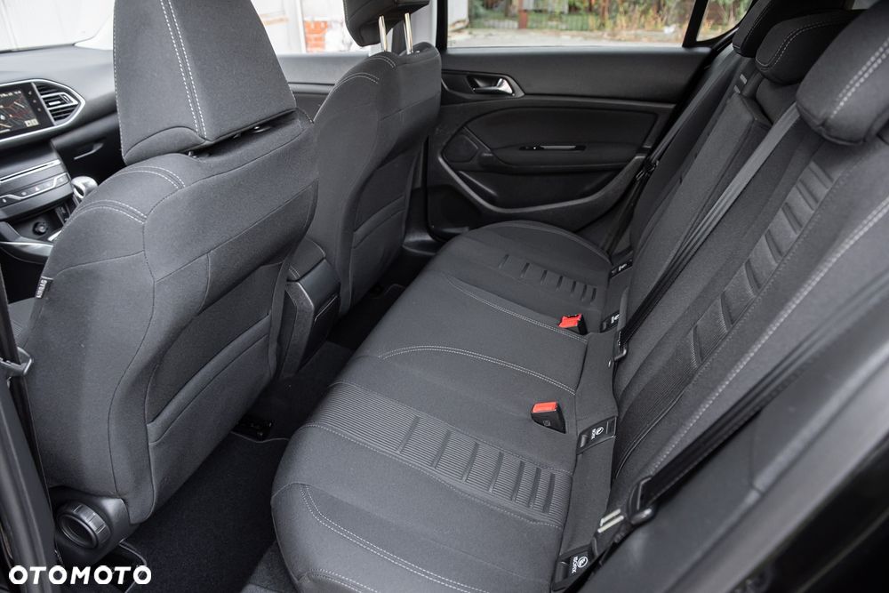 Peugeot 308 155 THP Premium - 25