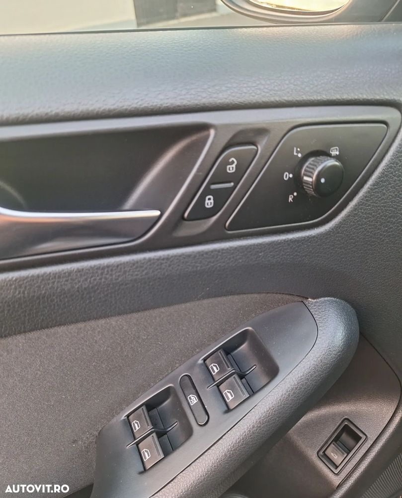 Volkswagen Jetta - 15