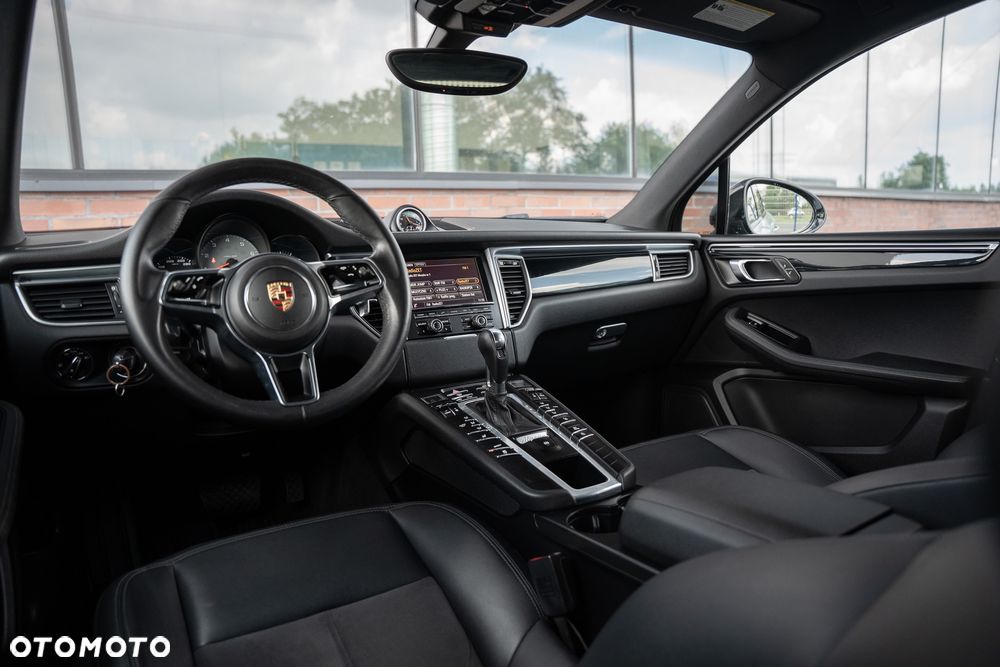 Porsche Macan S - 26