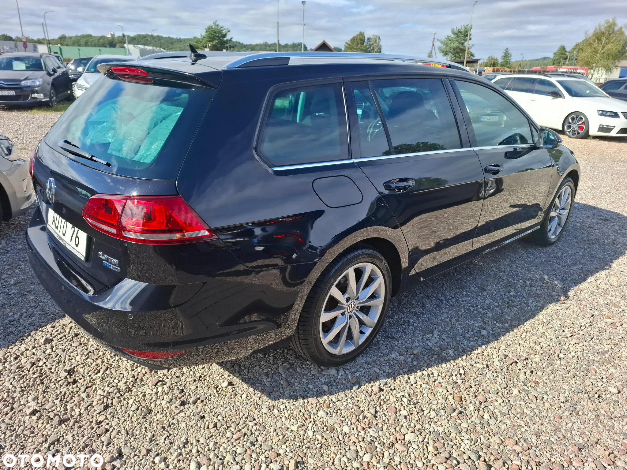 Volkswagen Golf 2.0 BlueTDI DSG Highline - 36