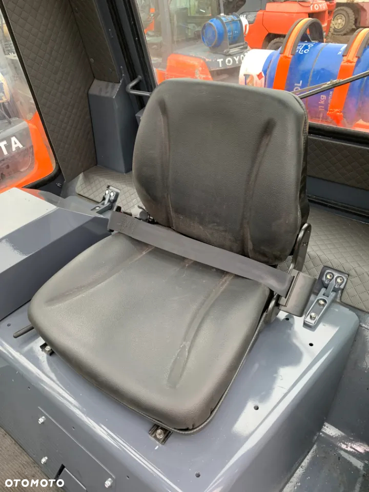 Toyota 5FG60 - 8