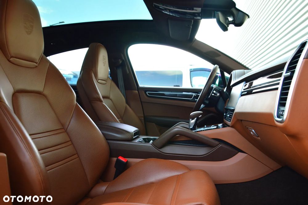 Porsche Cayenne S Platinum Edition - 22
