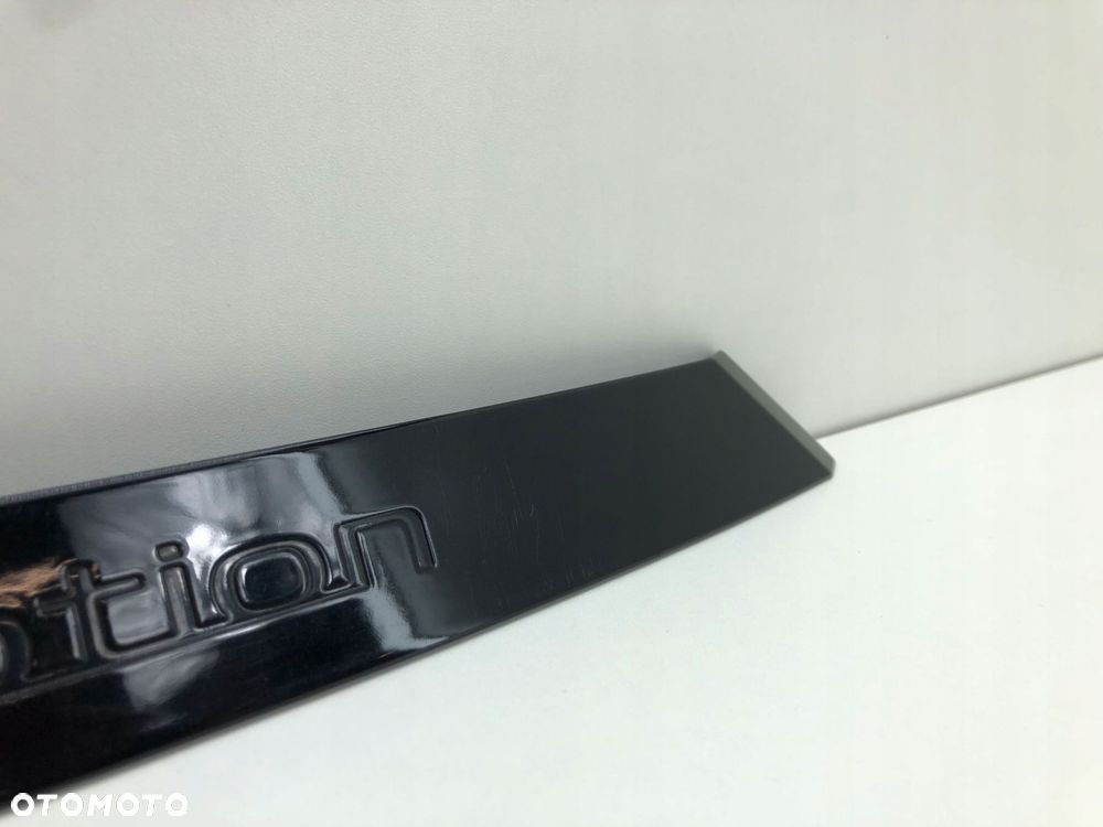 VOLVO XC40 INSCRIPTION LISTWA BŁOTNIKA LEWY TYŁ KOLOR-717 31463684 - 2