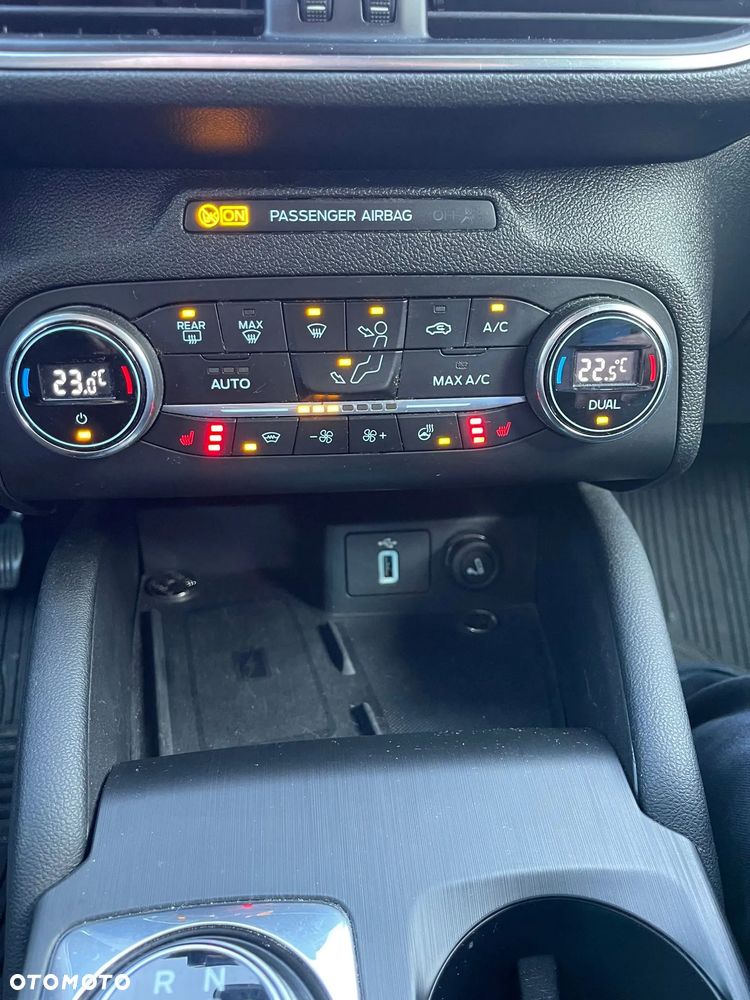 Ford Focus 1.5 EcoBoost Titanium ASS PowerShift - 21
