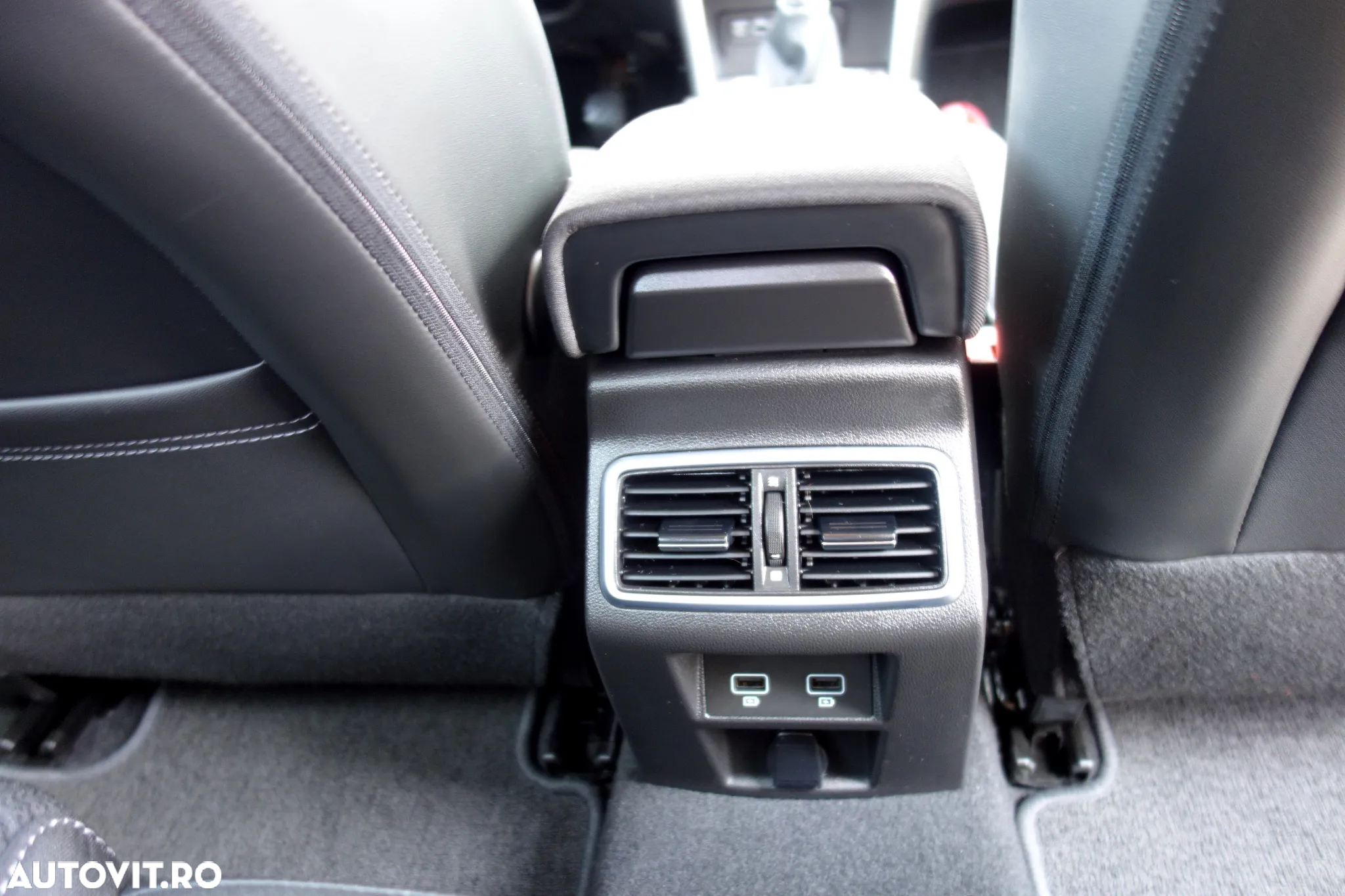 Renault Megane TCe 140 GPF BUSINESS EDITION - 17