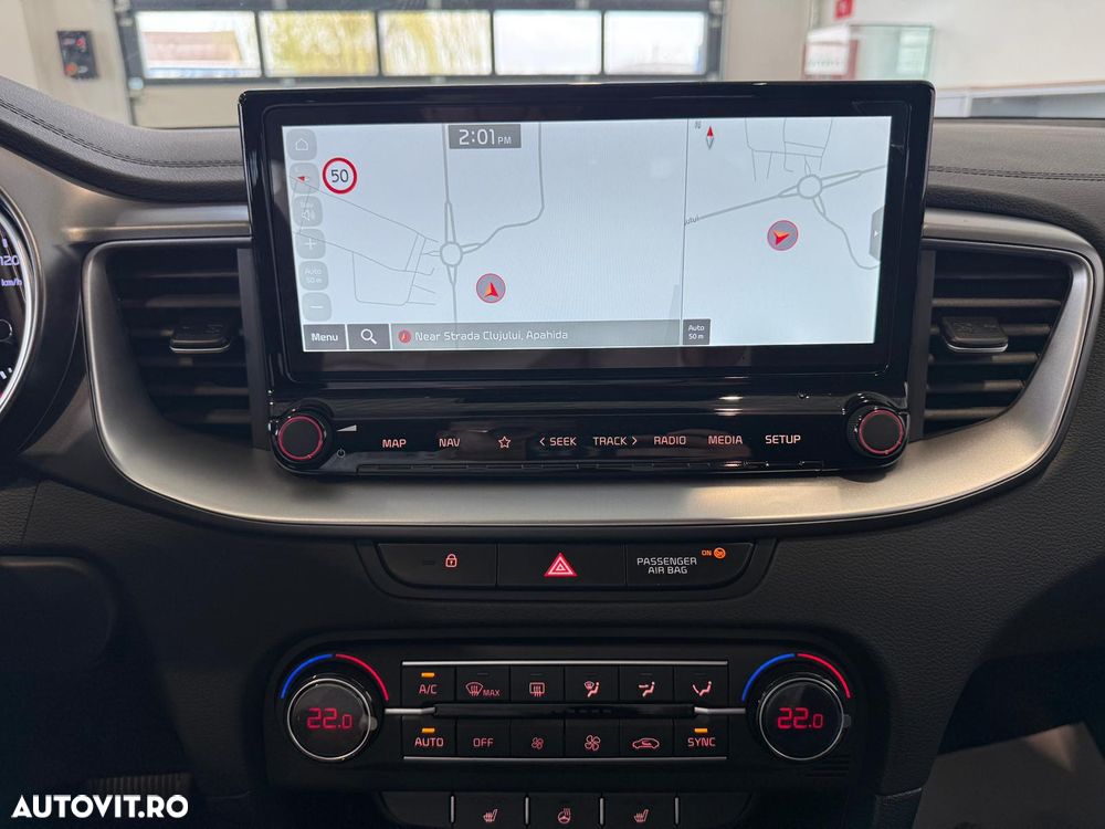 Kia XCeed 1.6 T-GDI 7DCT City - 23