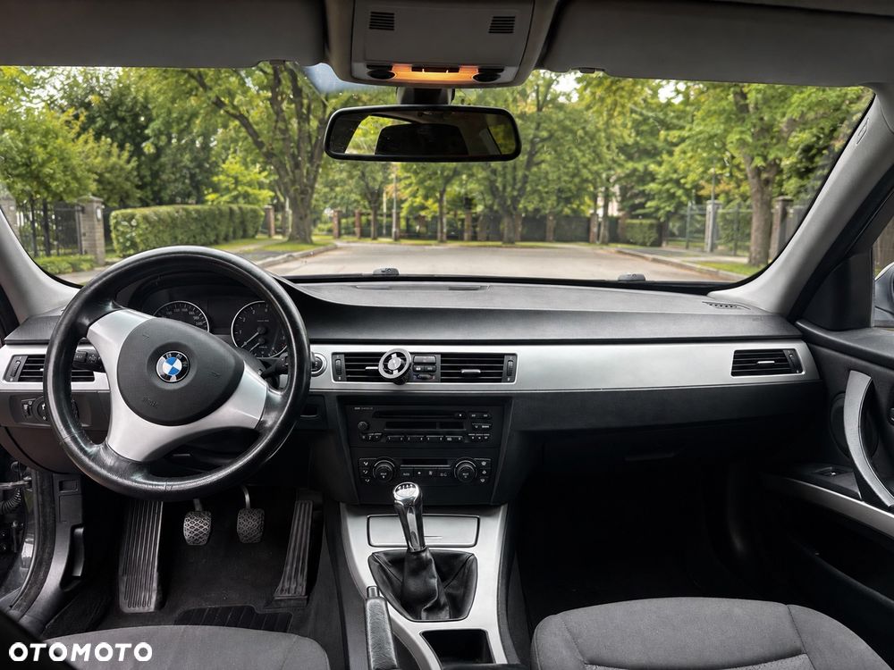 BMW Seria 3 325i - 15