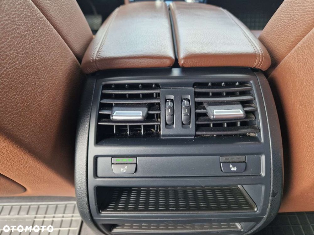 BMW Seria 5 520d Luxury Line - 29