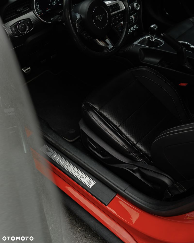 Ford Mustang 5.0 V8 GT - 5