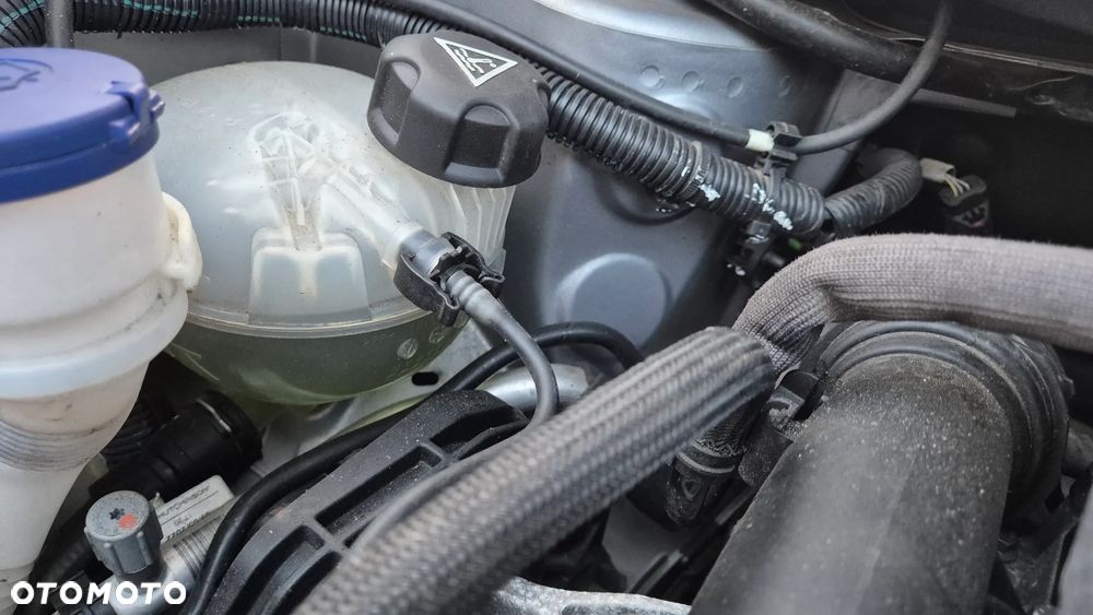 Peugeot 2008 PureTech 130 EAT8 Allure - 12