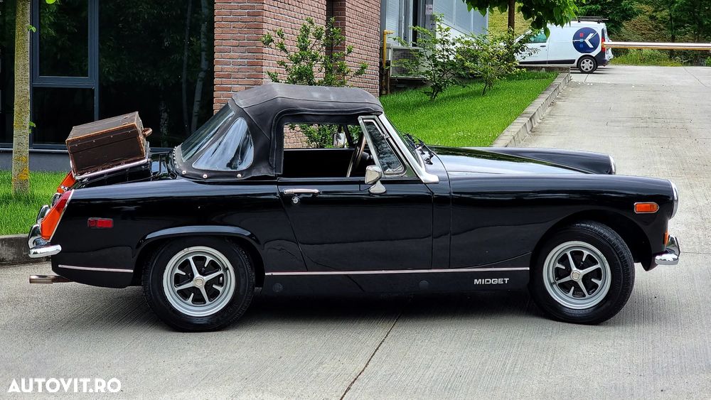 MG Midget - 17