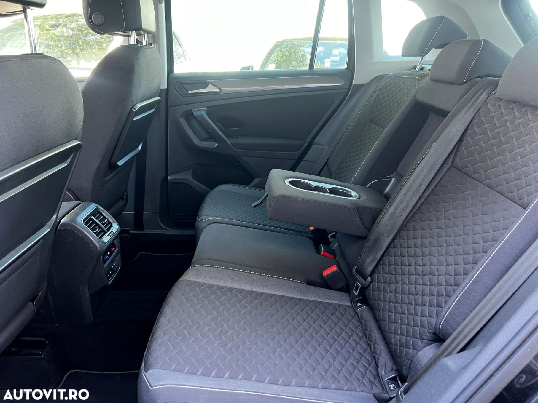 Volkswagen Tiguan - 22