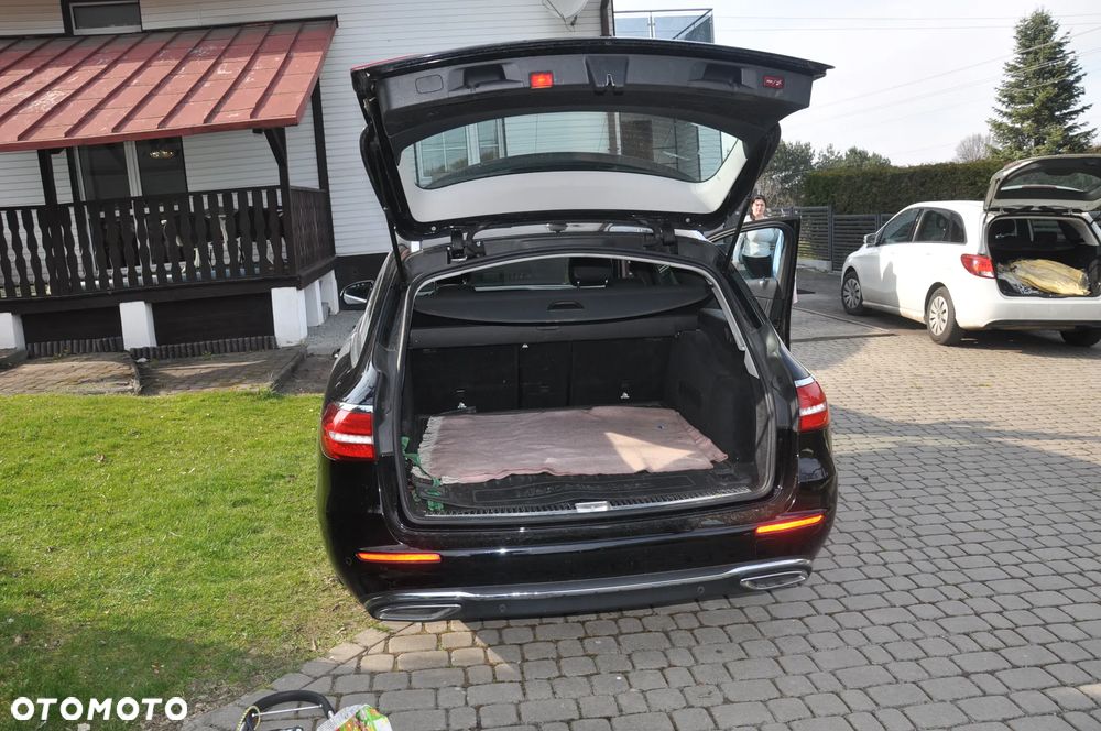 Mercedes-Benz Klasa E 200 d 9G-TRONIC - 11