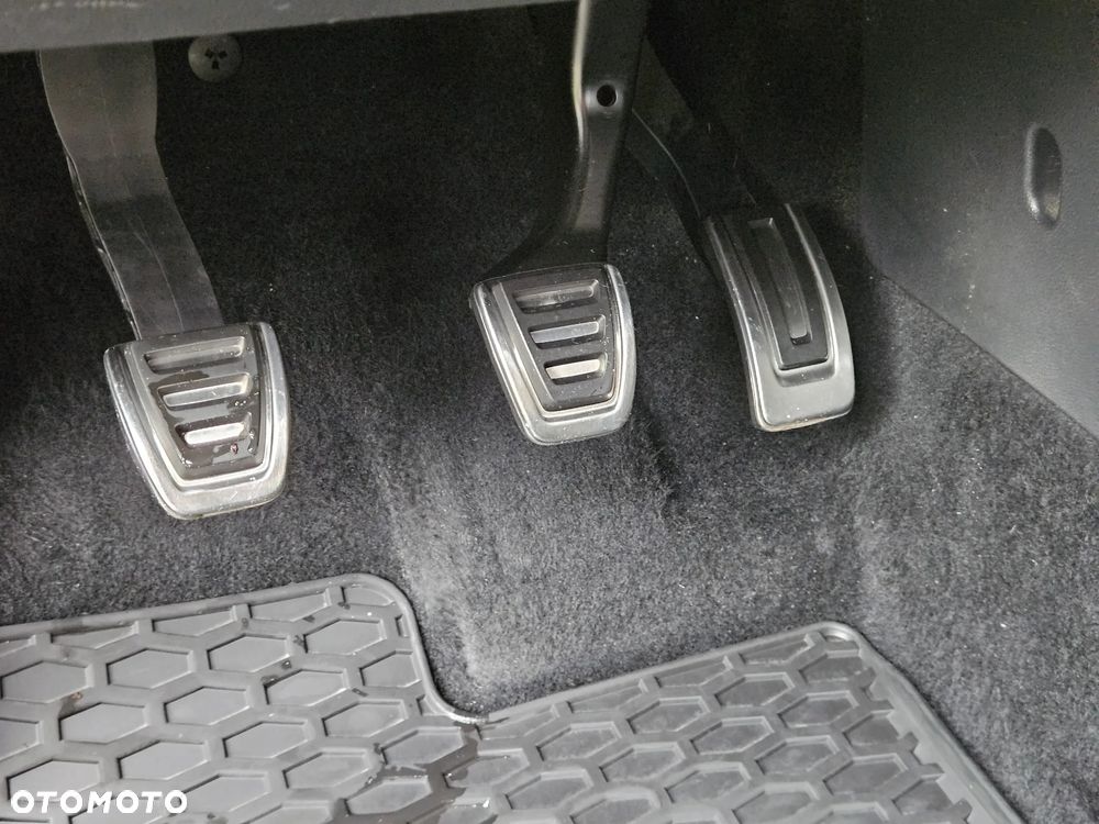 Volkswagen Touran 2.0 TDI SCR (BlueMotion Technology) Highline - 23