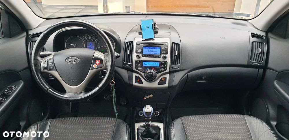 Hyundai i30 i30cw 1.6 CRDi blue Classic - 18