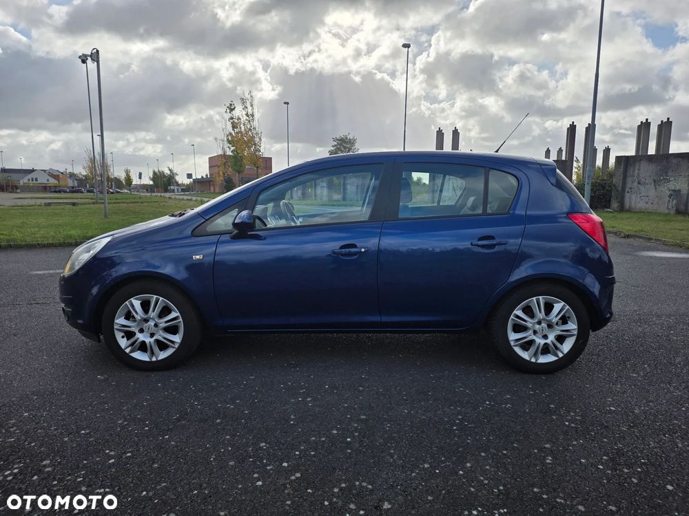 Opel Corsa 1.4 16V Cosmo - 10