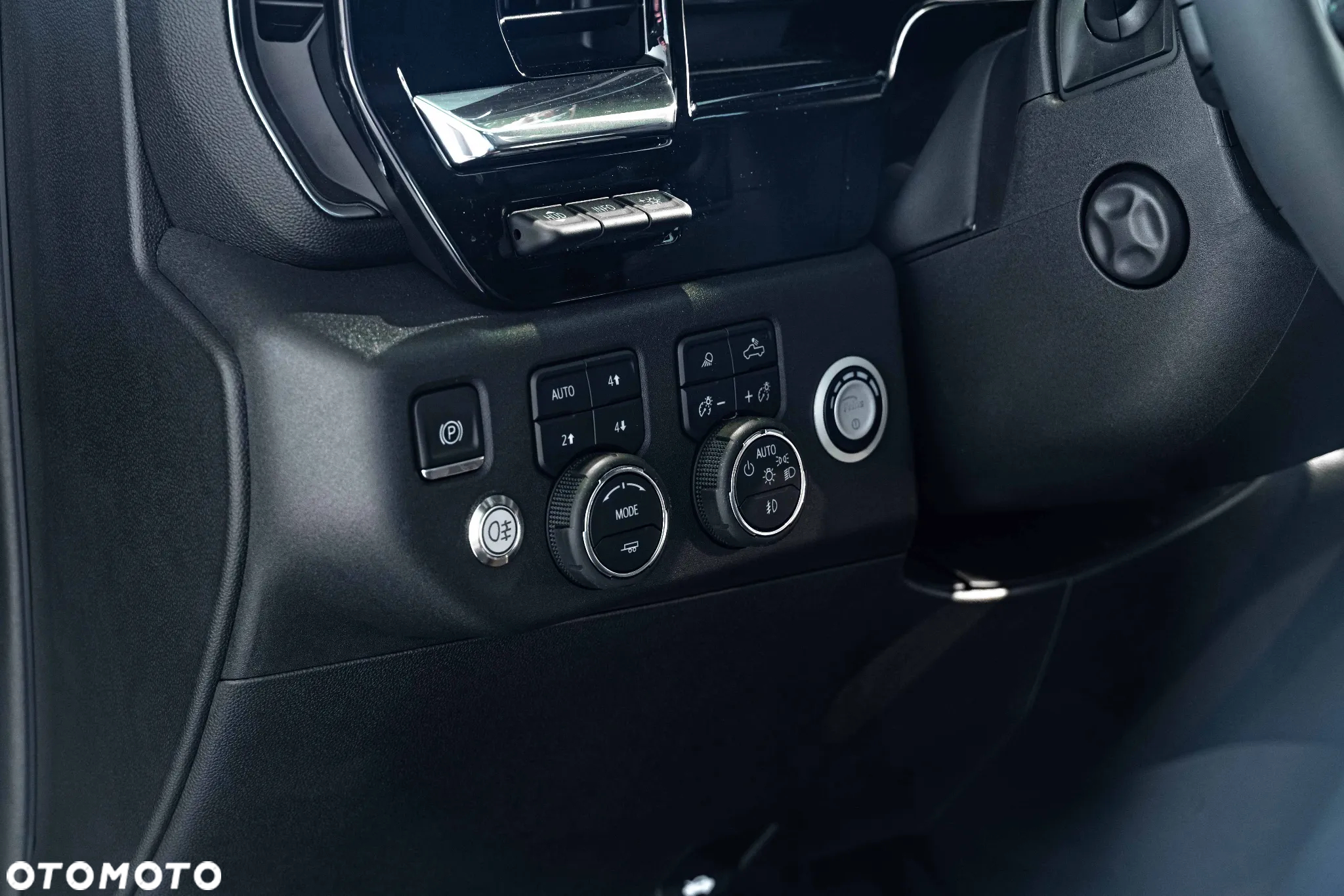 Chevrolet Silverado - 35